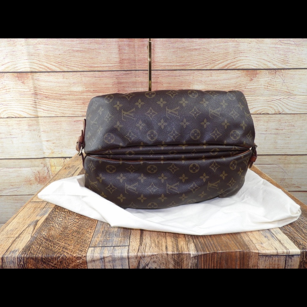 Louis Vuitton Saumur 35 iconic shoulder handbag - Picture 7 of 15